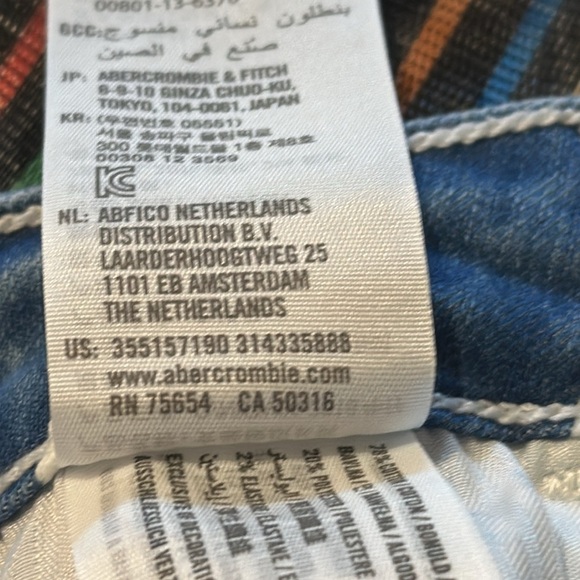 Hollister Classic Stretch Ultra High-Rise Mom Wide Stripe Jeans - Size 26 - Picture 10 of 10